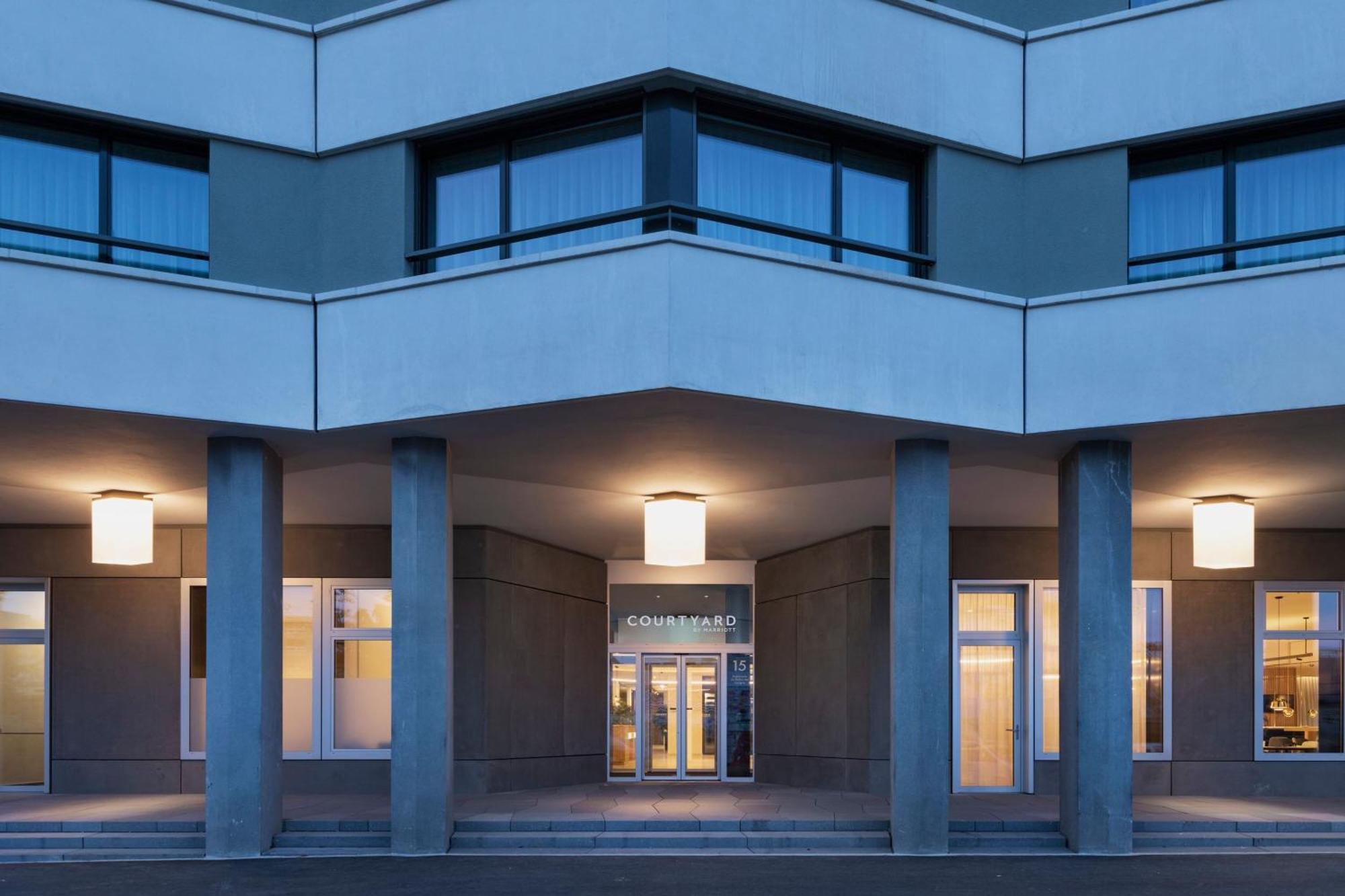 Courtyard By Marriott Biel Bienne Hotel Exterior photo
